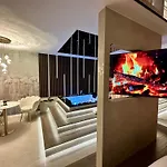 Διαμέρισμα Masarska 8 Vip Jacuzzi *