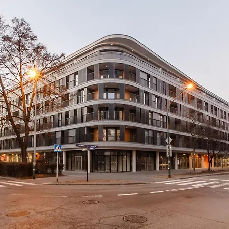 Masarska 8 Vip Jacuzzi