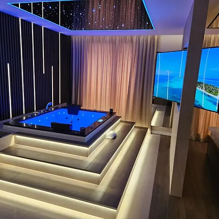 Masarska 8 Vip Jacuzzi 아파트